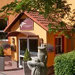 Hotel-restaurant Weinberg ホテル 3*