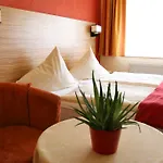 ホテル Hotel-restaurant Weinberg Artern