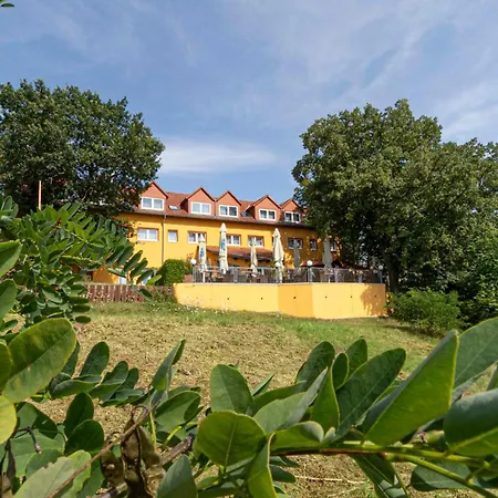 ホテル Hotel-restaurant Weinberg